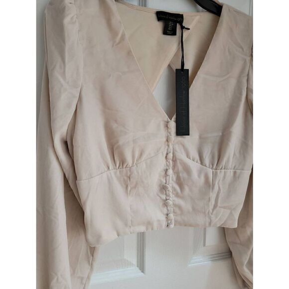 House Of Harlow Ivory Velvet
Open-Back Botton Plunge Crop Top S - Picture 4 of 11